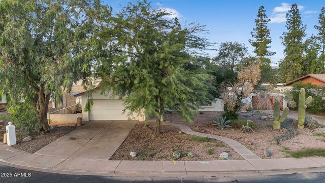 2812 E CONCHO Avenue, Mesa, AZ 85204
