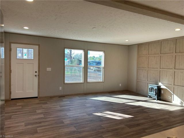 6008 Apple Wyrick Road, Gibsonville, NC 27249