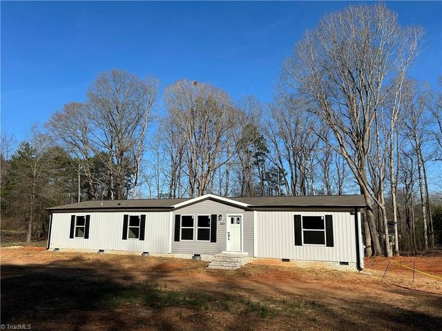 6008 Apple Wyrick Road, Gibsonville, NC 27249