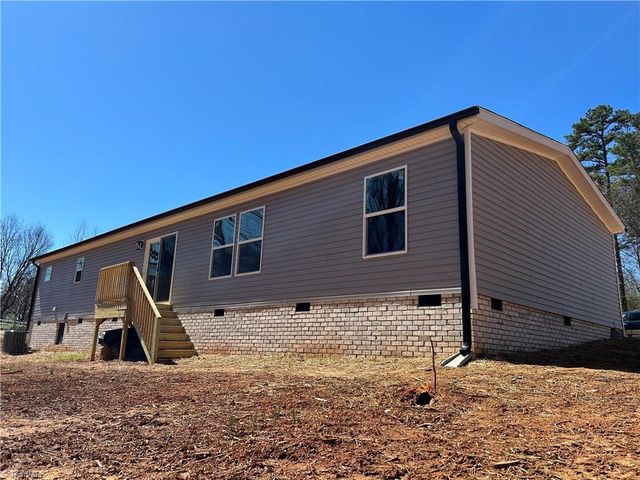 6008 Apple Wyrick Road, Gibsonville, NC 27249