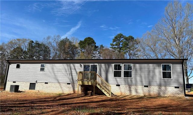 6008 Apple Wyrick Road, Gibsonville, NC 27249