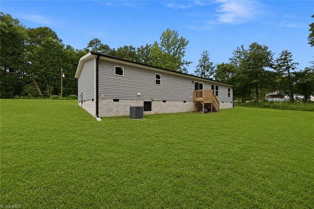 6008 Apple Wyrick Road, Gibsonville, NC 27249