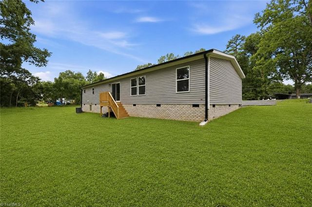 6008 Apple Wyrick Road, Gibsonville, NC 27249