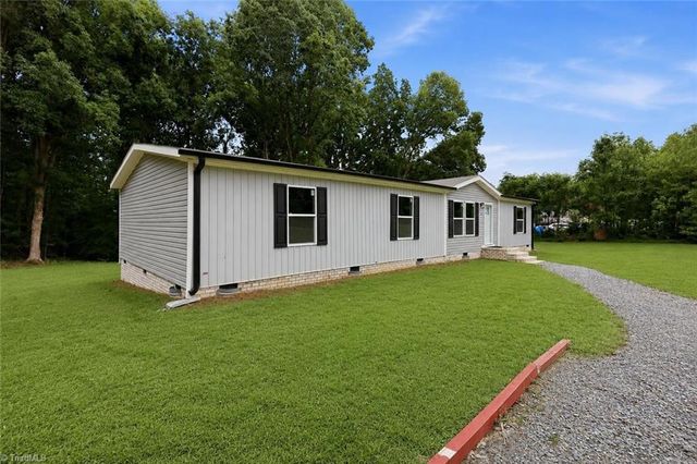 6008 Apple Wyrick Road, Gibsonville, NC 27249