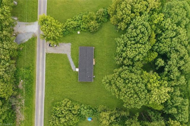 6008 Apple Wyrick Road, Gibsonville, NC 27249