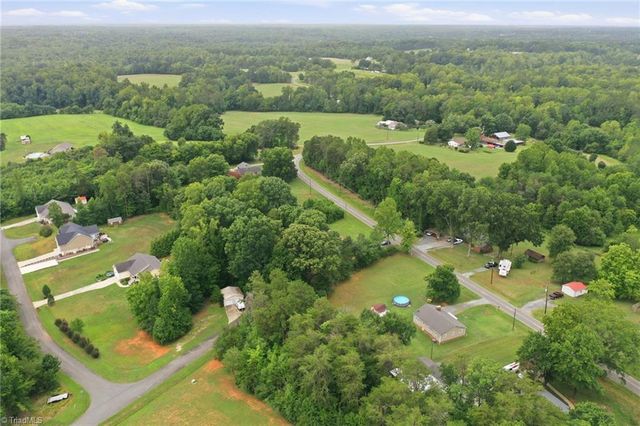 6008 Apple Wyrick Road, Gibsonville, NC 27249