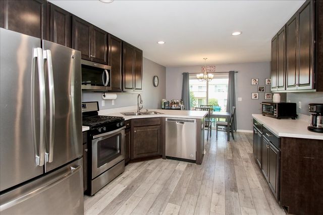 1074 Turin Drive, Hampshire, IL 60140