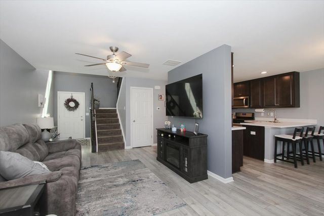 1074 Turin Drive, Hampshire, IL 60140