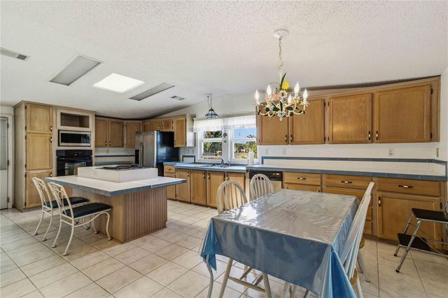 8476 IMPERIAL CIRCLE, Palmetto, FL 34221