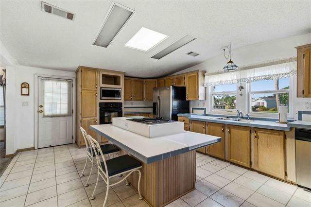8476 IMPERIAL CIRCLE, Palmetto, FL 34221