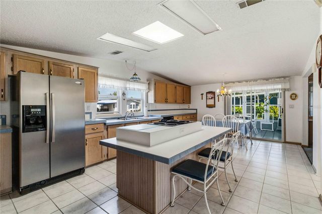 8476 IMPERIAL CIRCLE, Palmetto, FL 34221