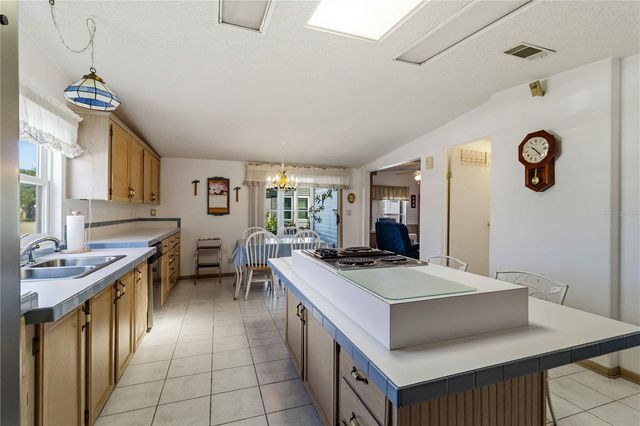 8476 IMPERIAL CIRCLE, Palmetto, FL 34221