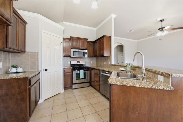 11640 SW 10th Street, Yukon, OK 73099
