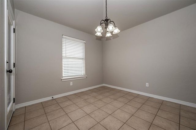 11640 SW 10th Street, Yukon, OK 73099