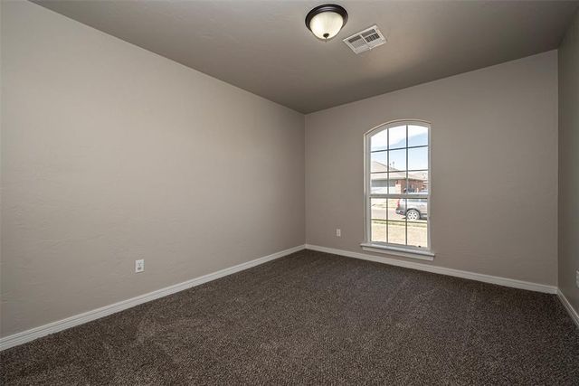 11640 SW 10th Street, Yukon, OK 73099
