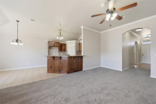 11640 SW 10th Street, Yukon, OK 73099