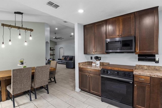 133 CROSSING DRIVE, Lakeland, FL 33809