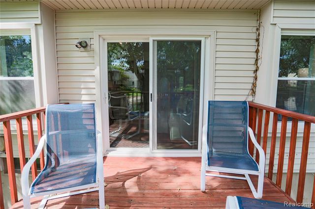 1355 Lochaven Road, Waterford, MI 48327