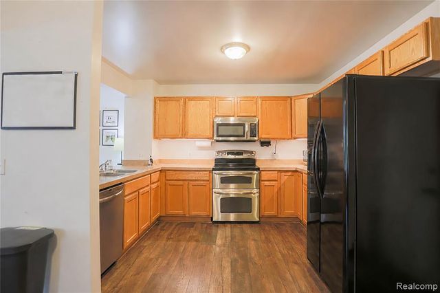 1355 Lochaven Road, Waterford, MI 48327