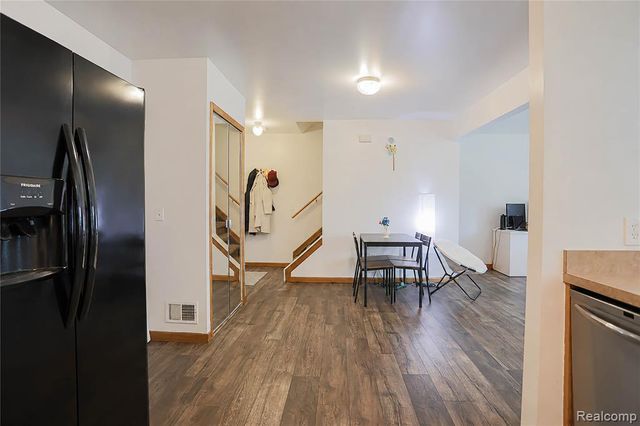 1355 Lochaven Road, Waterford, MI 48327