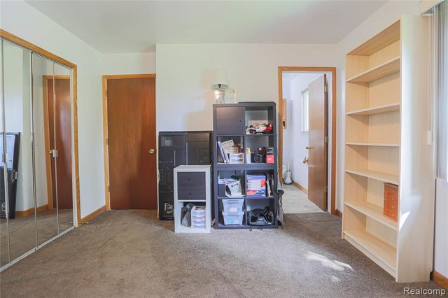 1355 Lochaven Road, Waterford, MI 48327