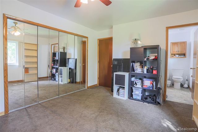 1355 Lochaven Road, Waterford, MI 48327