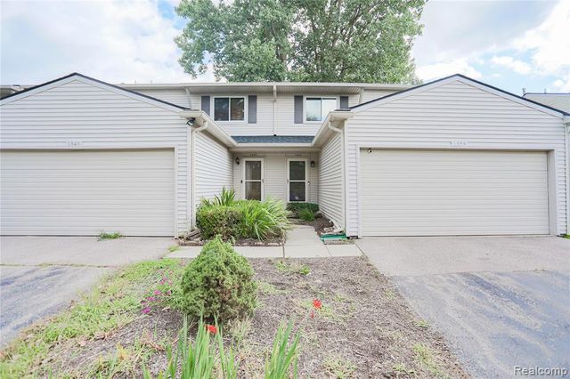 1355 Lochaven Road, Waterford, MI 48327