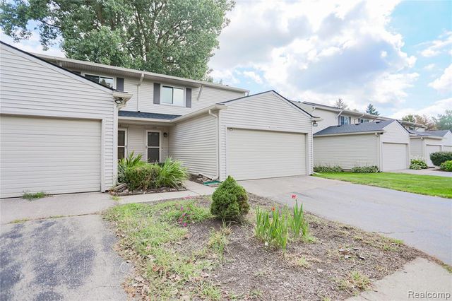1355 Lochaven Road, Waterford, MI 48327