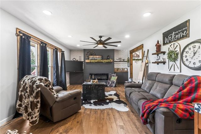 35228 W 123rd Street, Rayville, MO 64084