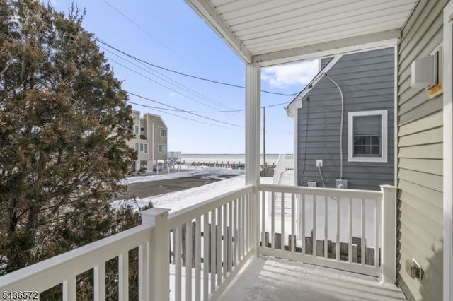 25 W Bayberry Dr, Long Beach Twp., NJ 08008