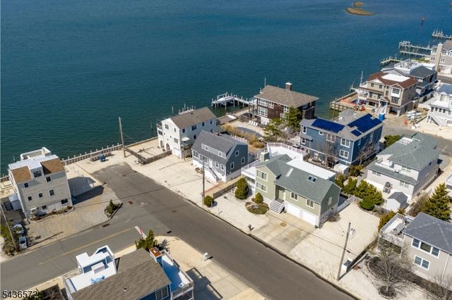 25 W Bayberry Dr, Long Beach Twp., NJ 08008