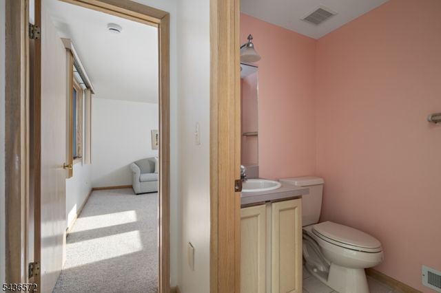 25 W Bayberry Dr, Long Beach Twp., NJ 08008