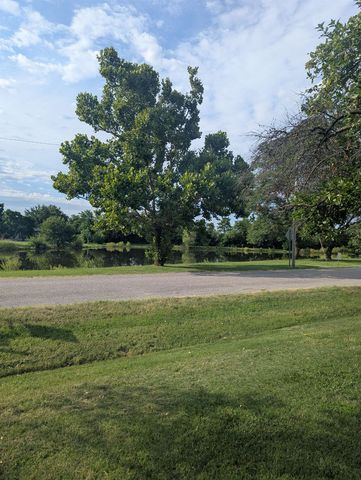 11600 E Wilshire, Wichita, KS 67207