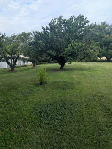 11600 E Wilshire, Wichita, KS 67207