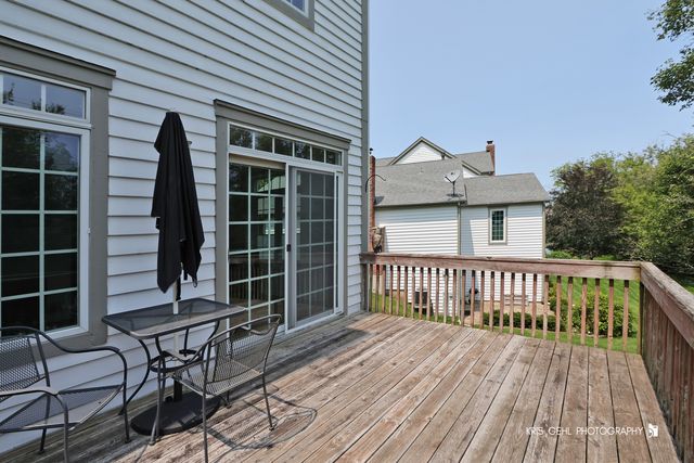1277 Queen Ann Lane, Gurnee, IL 60031
