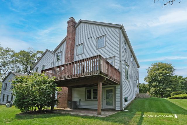 1277 Queen Ann Lane, Gurnee, IL 60031