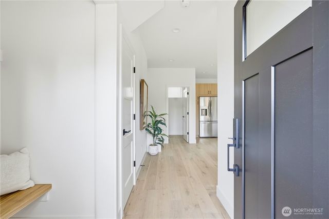 7554 39th Avenue SW, Seattle, WA 98126