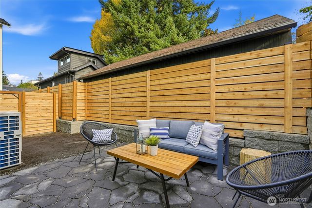 7554 39th Avenue SW, Seattle, WA 98126