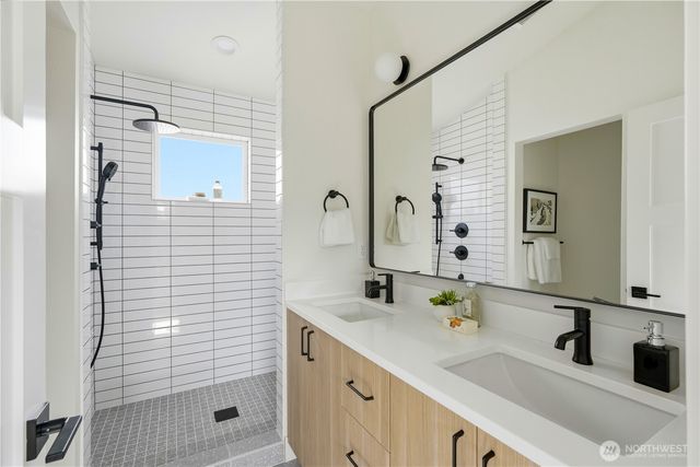 7554 39th Avenue SW, Seattle, WA 98126