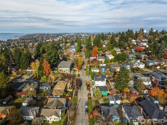 7554 39th Avenue SW, Seattle, WA 98126