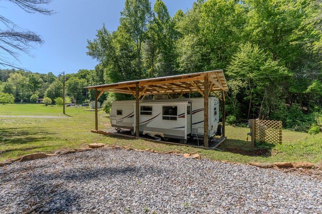 1170 Oakgrove Road, Murphy, NC 28906