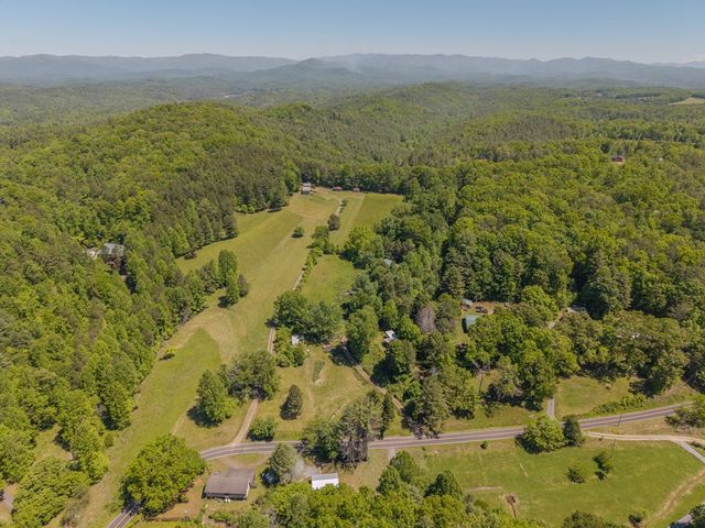 1170 Oakgrove Road, Murphy, NC 28906