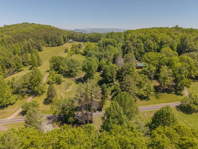 1170 Oakgrove Road, Murphy, NC 28906