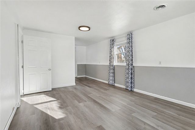 89 Picturesque Drive, Greece, NY 14616