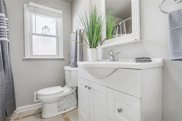 89 Picturesque Drive, Greece, NY 14616