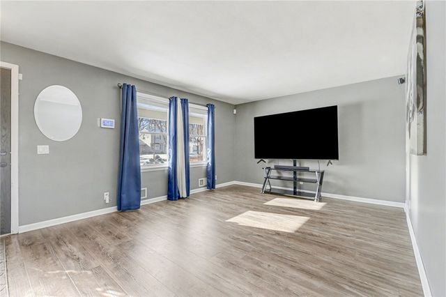 89 Picturesque Drive, Greece, NY 14616