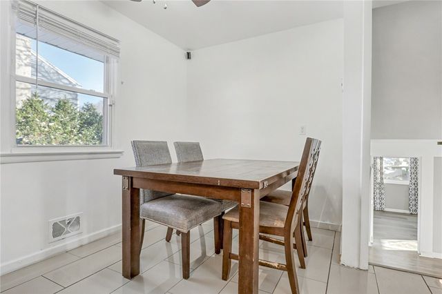 89 Picturesque Drive, Greece, NY 14616