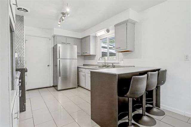 89 Picturesque Drive, Greece, NY 14616