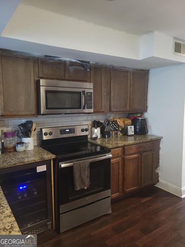 125 Governors Drive, Forest Park, GA 30297