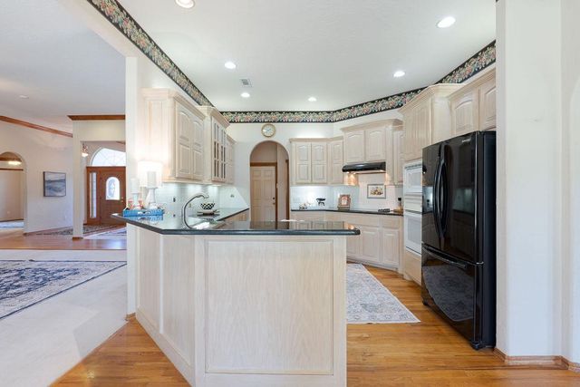 1112 Troon Circle, Shawnee, OK 74801